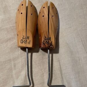 Vintage Wooden Shoe Trees - Cedar Pro No.2 (Pair)